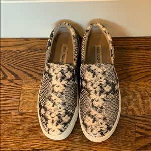Steve Madden snake skin slip on